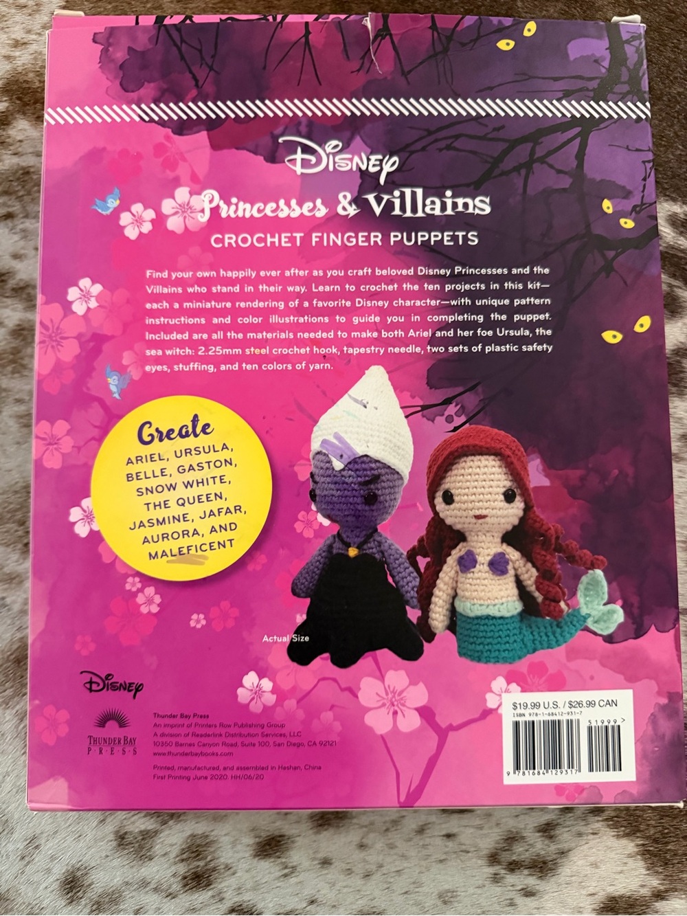 Disney Crochet finger puppets- Ariel & Ursula with book on how to make 10 charac - Picture 2 of 5